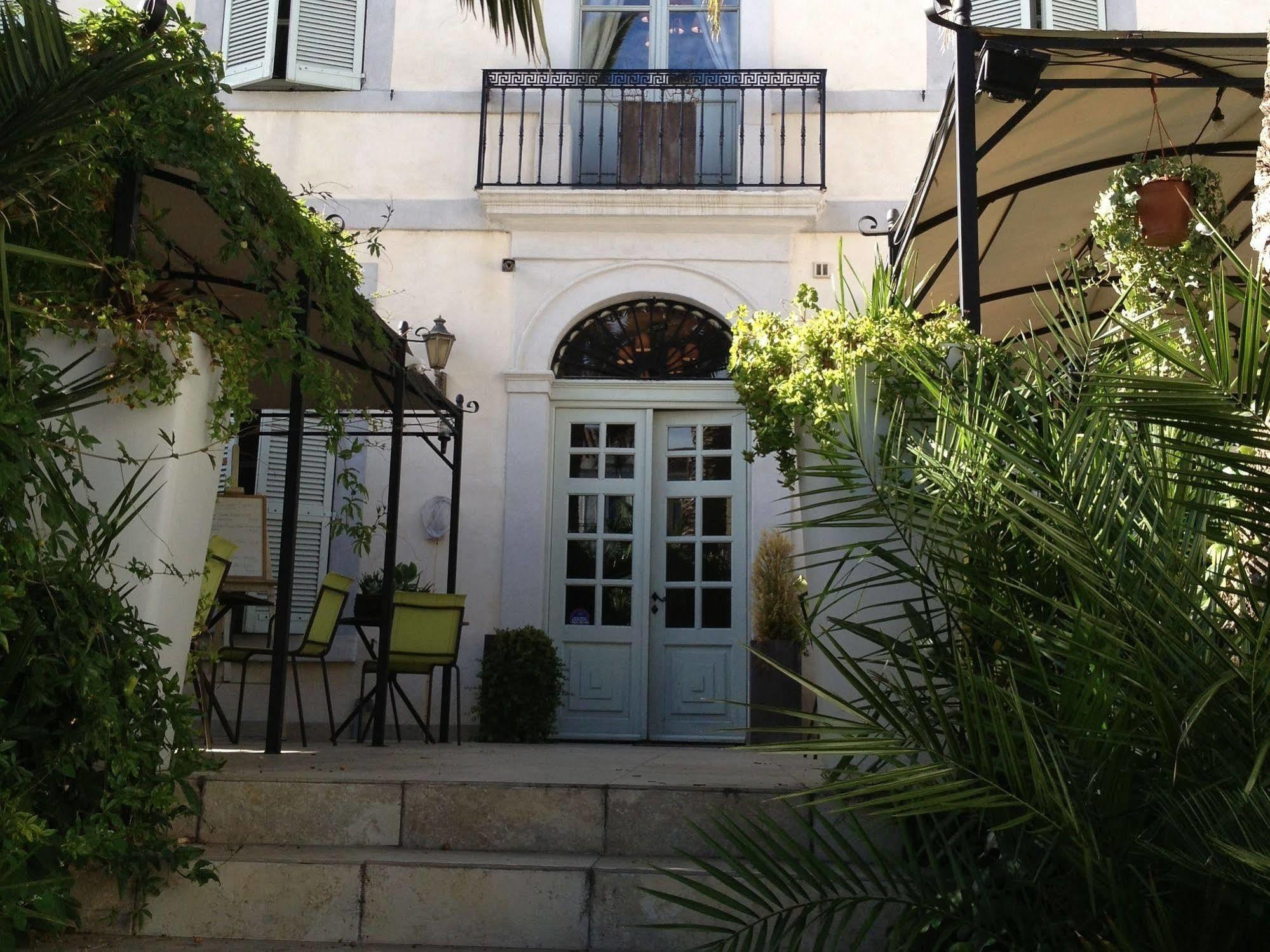 Chambres D'Hotes - Bed And Breakfast Les Palmiers Mèze Exterior foto